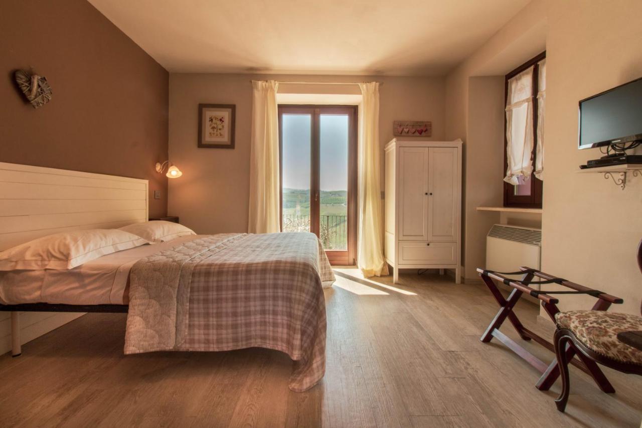 Bed and Breakfast Poggio Dei Farinetti Diano dʼAlba Exterior foto