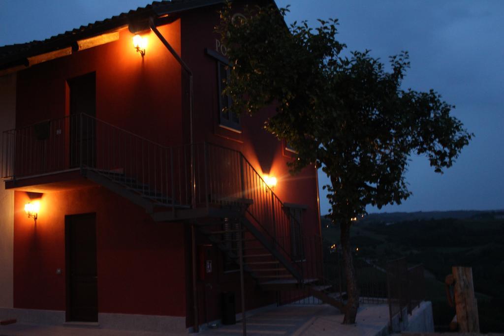 Bed and Breakfast Poggio Dei Farinetti Diano dʼAlba Exterior foto